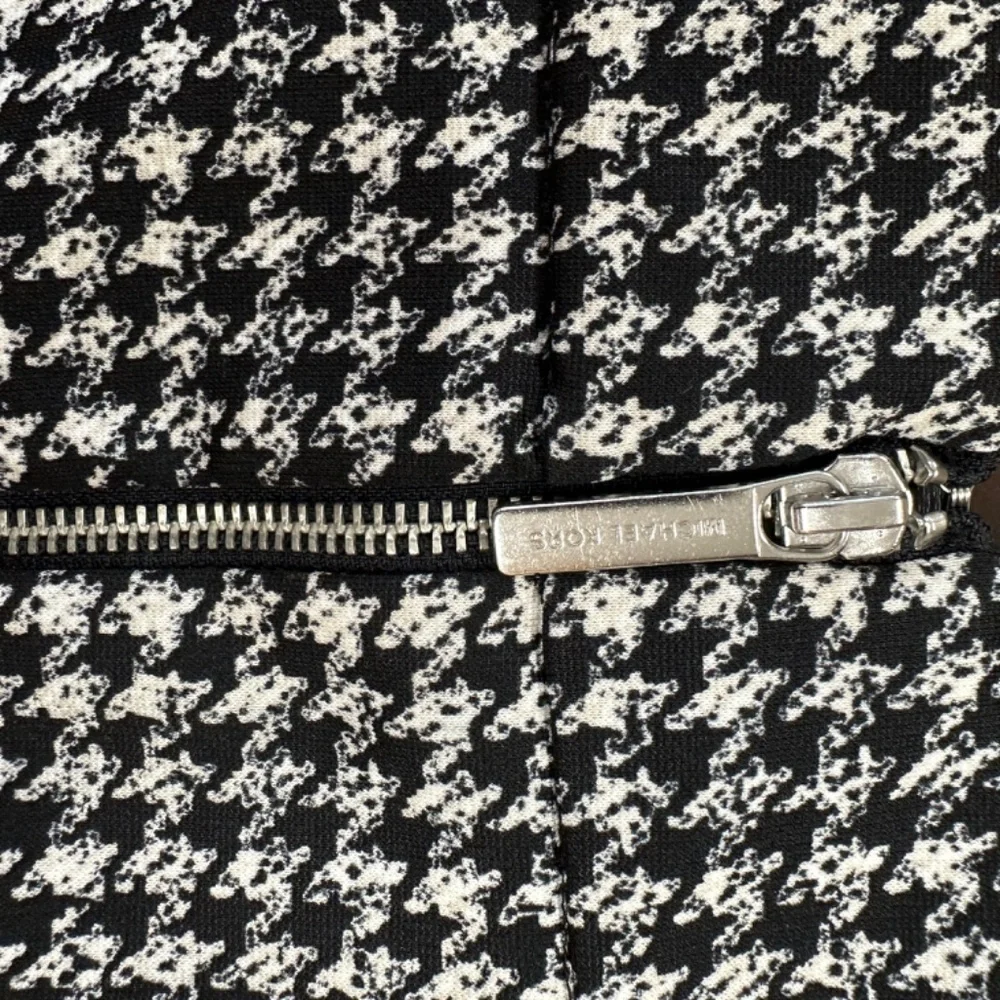 *MICHAEL KORS* Black x White Houndstooth Plain Stretch Skirt Size 10 NWT